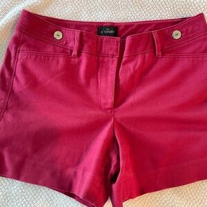 White House Black Market 5” short - red - size 6